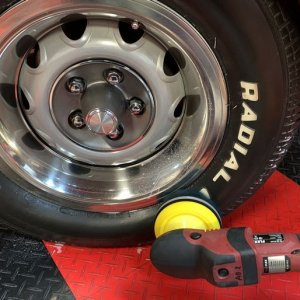 Machine Tire Scrubbing 1971 Charger Mike Phillips