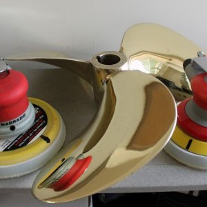 Air-powered DA Sander