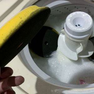 Single Stage Paint Removed from Buffing Pads Washing