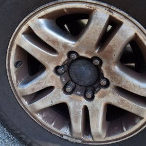 2003 Toyota Sequoia Rims Dirty