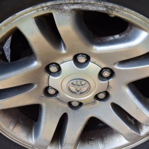 2003 Toyota Sequoia Rims Dirty