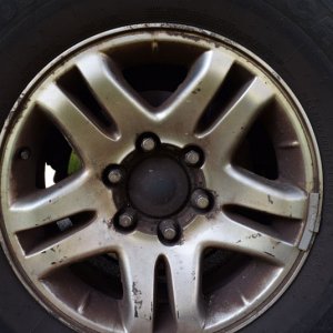 2003 Toyota Sequoia Rims Dirty