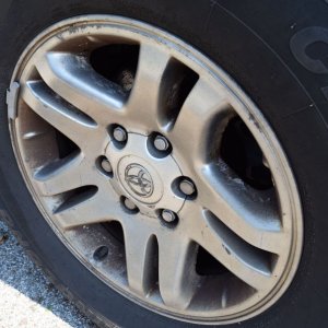 2003 Toyota Sequoia Rims Dirty