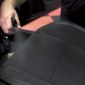 Review Pinnacle Black Label Alcantara Cleaner and Protectant