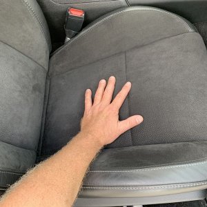 Review Pinnacle Black Label Alcantara Cleaner and Protectant