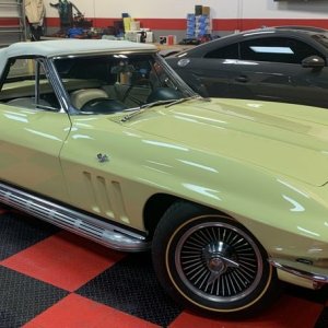 Mellow Yellow 2-door Chevy Dr. Beasleys Z1 Corrected Sealed 1965 Corvette