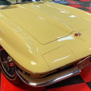 Mellow Yellow 2-door Chevy Dr. Beasleys Z1 Corrected Sealed 1965 Corvette