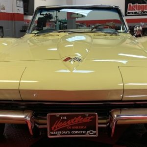 Mellow Yellow 2-door Chevy Dr. Beasleys Z1 Corrected Sealed 1965 Corvette