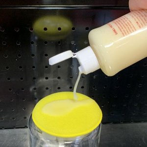 Review Collinite No. 845 Insulator Wax by Mike Phillips