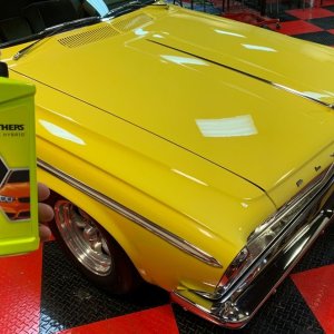 Review Mothers Ceramic Wax by Mike Phillips Tweety Bird