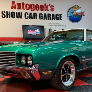 1972 Cutlass Wetsanding by Mike Phillips