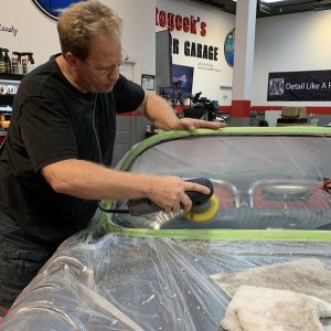 Machine Sanding Polishing Glass Windshields Mike Phillips
