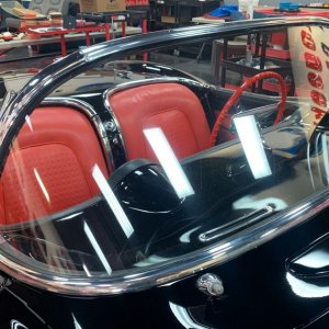 Machine Sanding Polishing Glass Windshields Mike Phillips