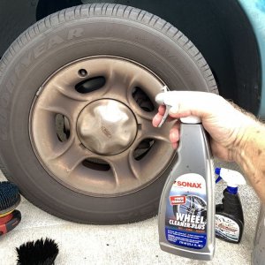 SONAX Wheel Cleaner PLUS New Formula