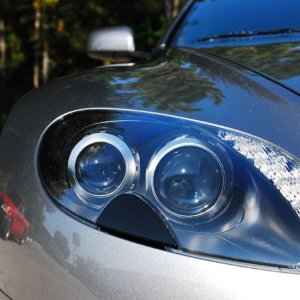 AstonV8vslvr2