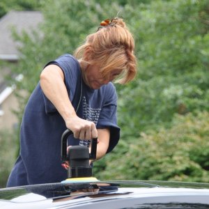 Maxima Mom shows some muscle!