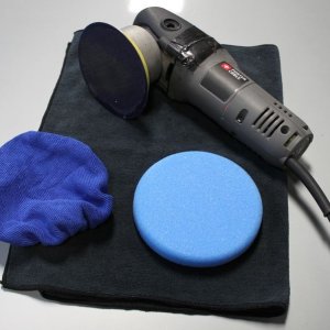 Indigo Bonnet on Hydro-Tech Cyan Pad