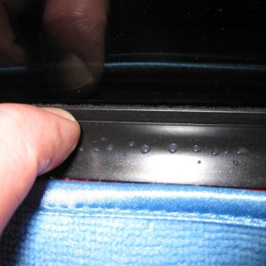 42-On_window_seal