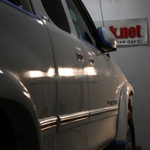 Chalky White '01 Tundra