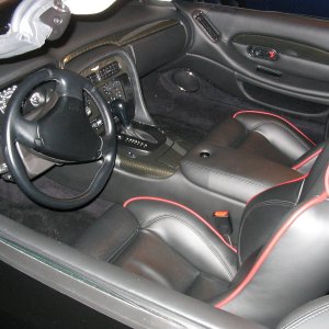 black_db7_interior