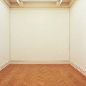 empty--753076
