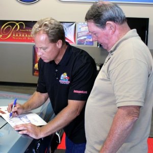 What's in the Garage TV Show with Mike Phillips at Autogeek.net