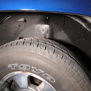 Before/After wheel well with Tar-X