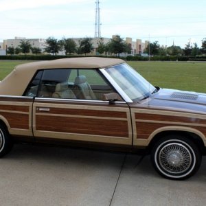 1986 Chrysler Town &amp; Country Convertible Woody