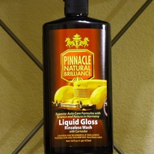 Pinnacle Liquid Gloss Rinseless Wash