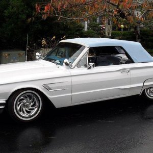 1965 Ford Thunderbird