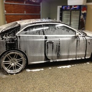 car_getting_foamed