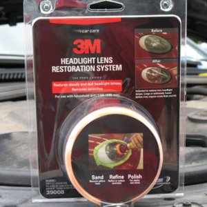 3M Headlight Restoration Kit