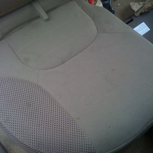 pathfinder_9_re_middle_row_seat