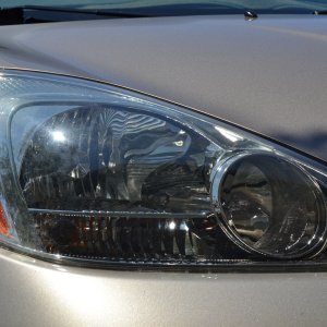 Toyota_headlight_1
