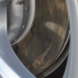 Clean_close_up_flash_rust_