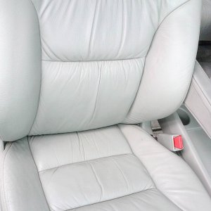 clean_leather_seat