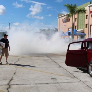 Autogeeks Cars and Coffee with Mike Phillips