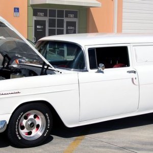 Autogeeks Cars and Coffee with Mike Phillips