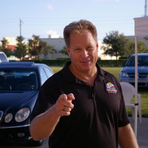Autogeeks Cars and Coffee with Mike Phillips