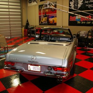 Autogeeks Cars and Coffee with Mike Phillips