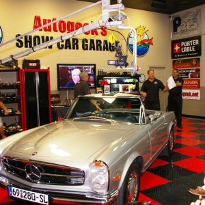 Autogeeks Cars and Coffee with Mike Phillips