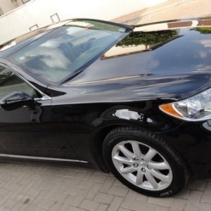 Lexus LS 460 Black polish, wax, detailing by Sharkpolitur