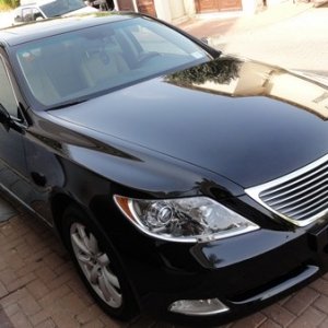 Lexus LS 460 Black polish, wax, detailing by Sharkpolitur