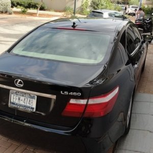 Lexus LS 460 Black polish, wax, detailing by Sharkpolitur