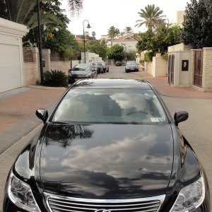 Lexus LS 460 Black polish, wax, detailing by Sharkpolitur