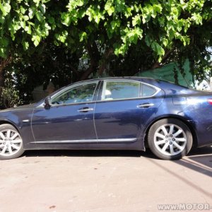 Lexus LS 460 Dark Blue by Sharkpolitur