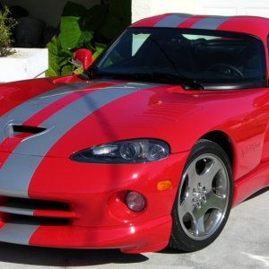 2002 Viper GTS