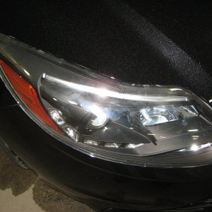 Pealing headlights right
