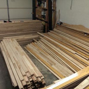 Denailing/sorting and stacking