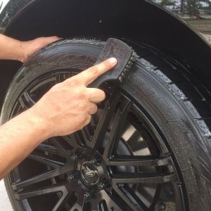 800_cardetailingwestpalmbeachwheelcleaning_6_